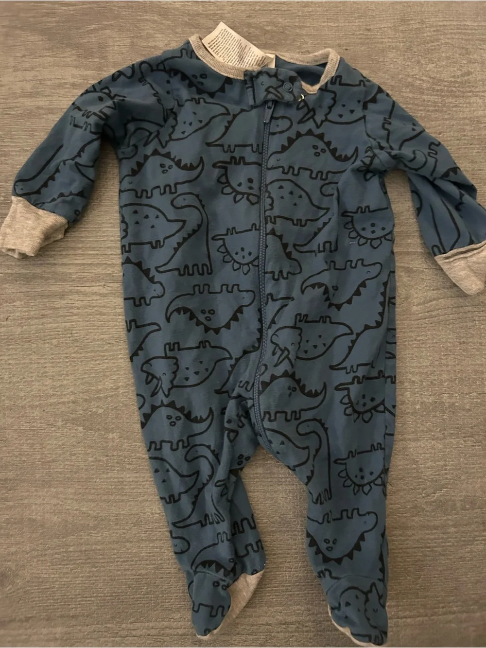 Set of 2 New born Gerber One-Piece  Sleepers Sets.